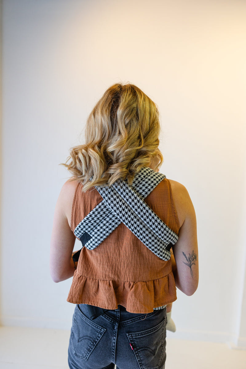 Coco Houndstooth - Woven Jacquard Premium Baby Carrier (7-35 lbs)